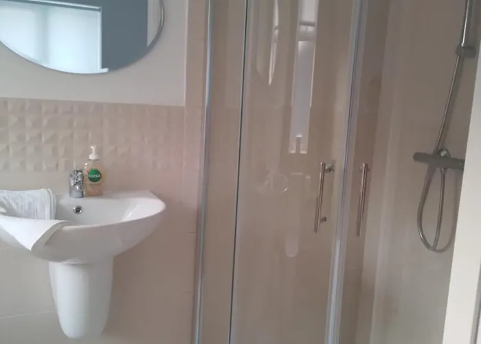 Bradstone Apartment *