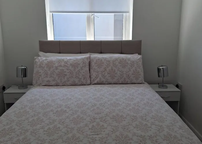 Bradstone Apartment *